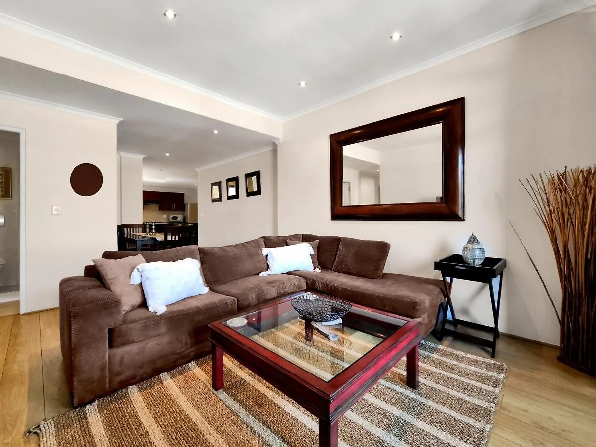Central, Views, Fast Wi-Fi, Reduced Rates, Parking Le Cap