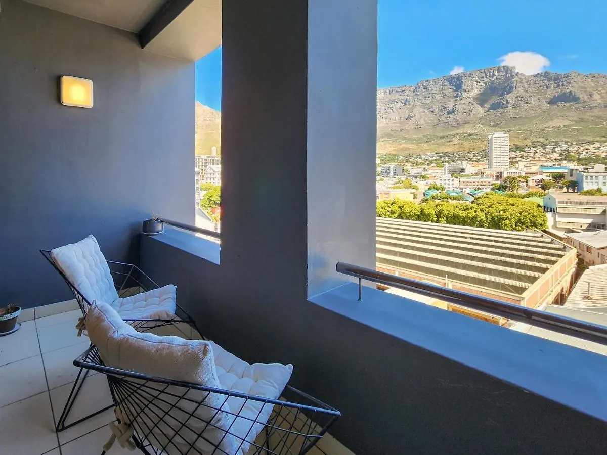 Central, Views, Fast Wi-Fi, Reduced Rates, Parking Le Cap