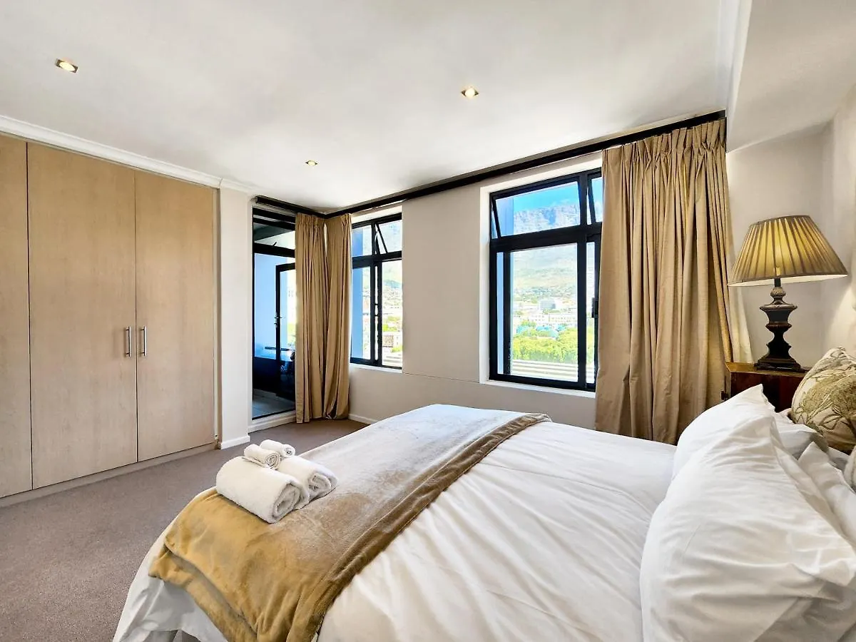 Central, Views, Fast Wi-Fi, Reduced Rates, Parking Le Cap 0*,  Afrique du Sud