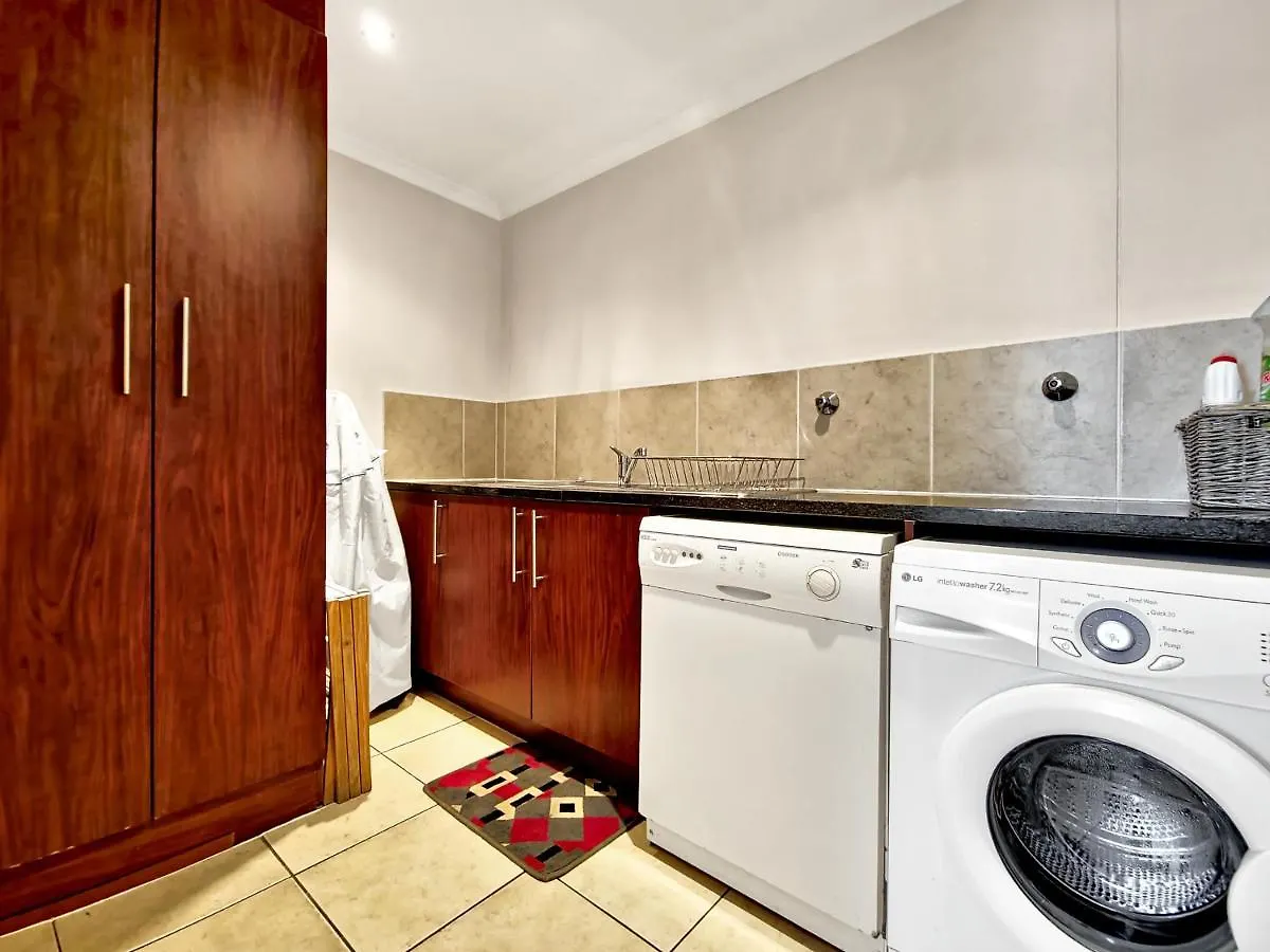 Central, Views, Fast Wi-Fi, Reduced Rates, Parking Le Cap 0*,
